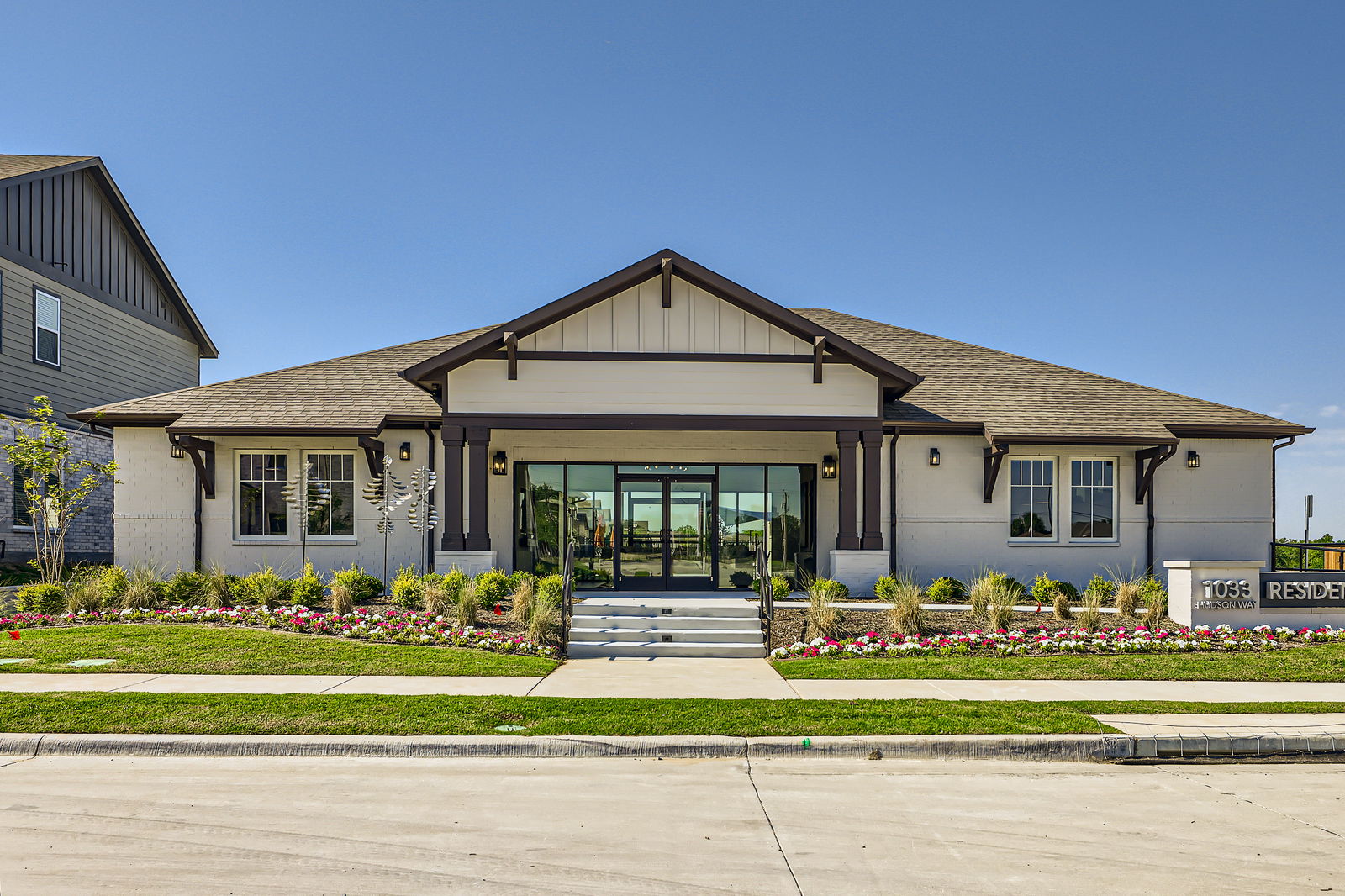 1033 Hudson Way - Web Quality - 001 - 01 Exterior Front