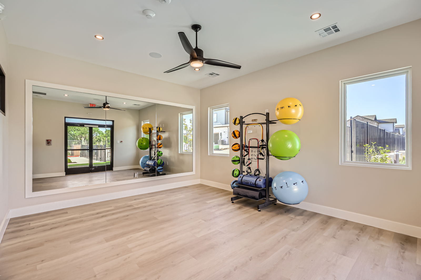 1033 Hudson Way - Web Quality - 017 - 19 Yoga Room